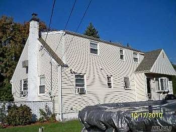 3rd image of 90 Lloyd Ct