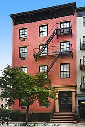 162 Ninth Avenue in Chelsea