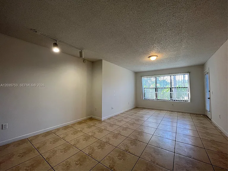 4321 W McNab Rd #16 — Photo 3