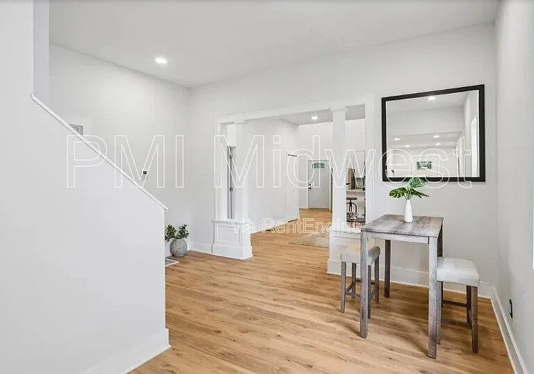 941 King Ave — Photo 7