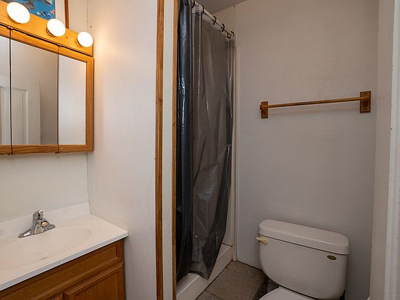 5th image of 803 W 20th St APT 3
