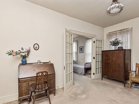 5th image of 4011 Sherwood Ave