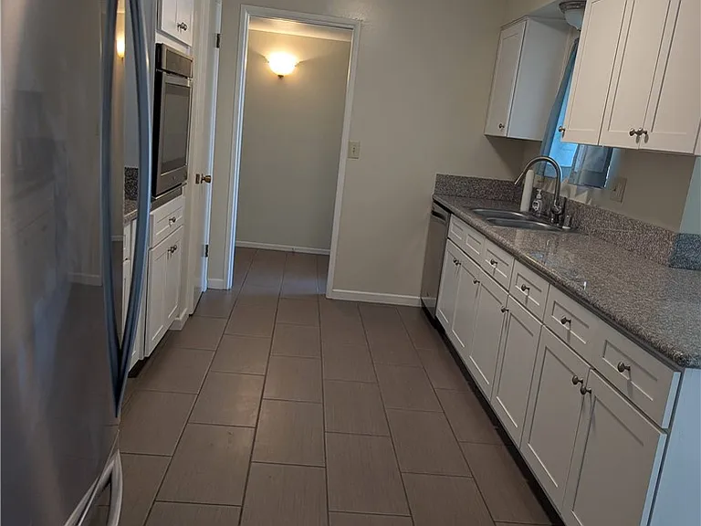 28101 Grosse Point Dr — Photo 7