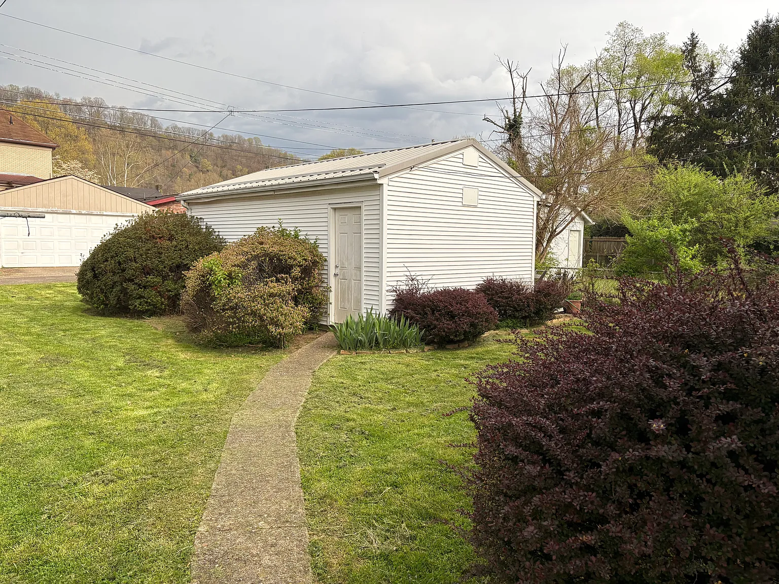 2 bed, 1100 sqft, $1,500 — Photo 3