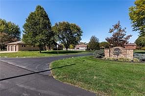 3rd image of 1344 N Regency Dr