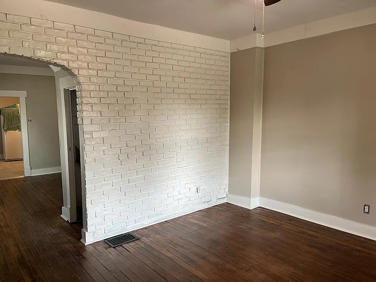 1536 Churchman Ave — Photo 3