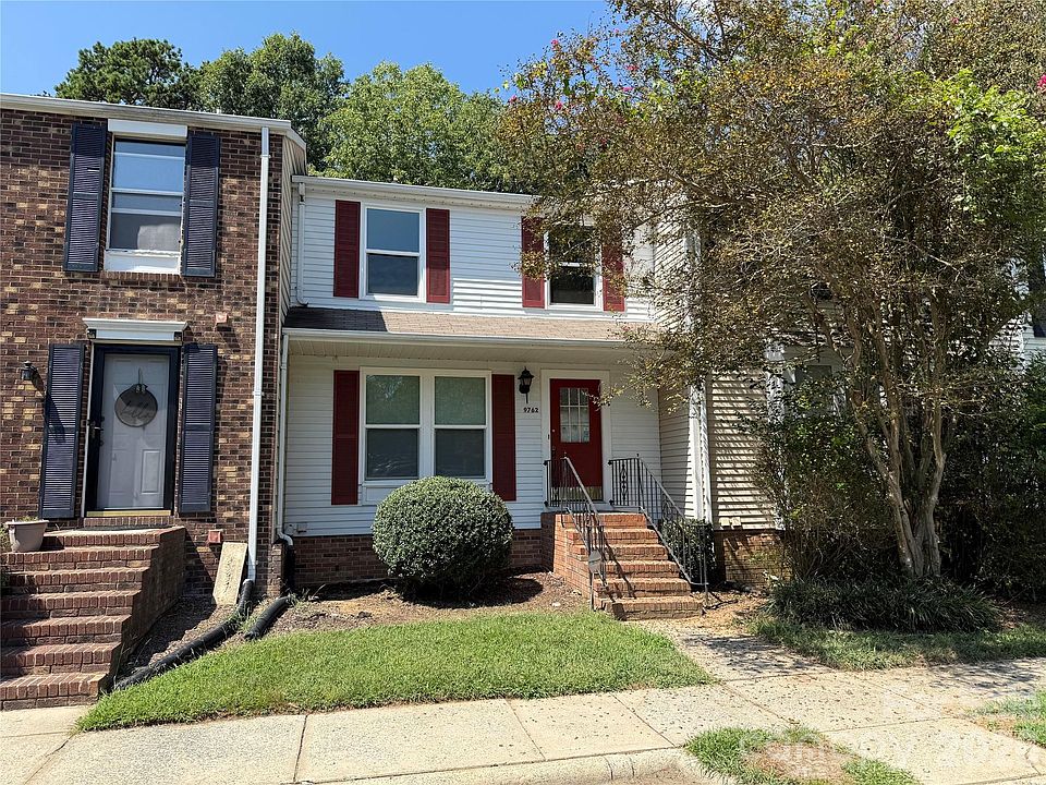 1st image of 9762 Old Gate Dr
