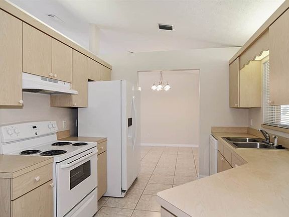 4th image of 5841 NW Dooley Cir