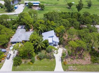 3806 Papaya St, Saint James City, FL 33956