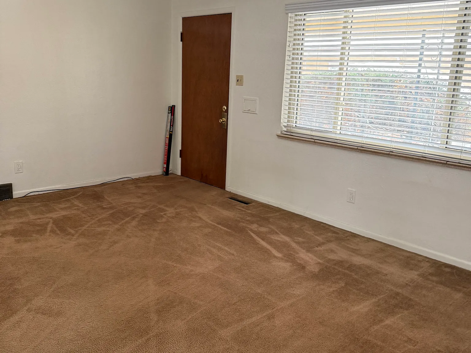 4605 Otis St — Photo 2