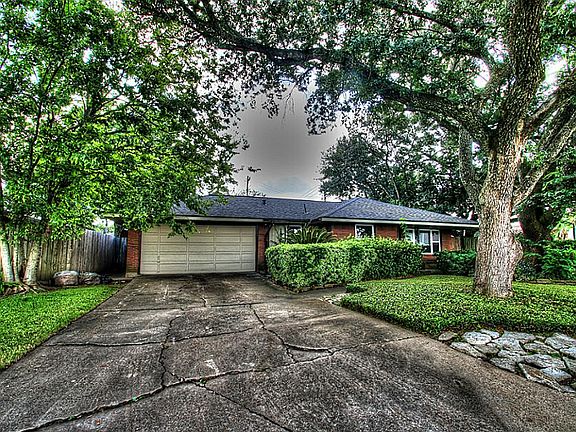 4th image of 4302 Donna Bell Ln