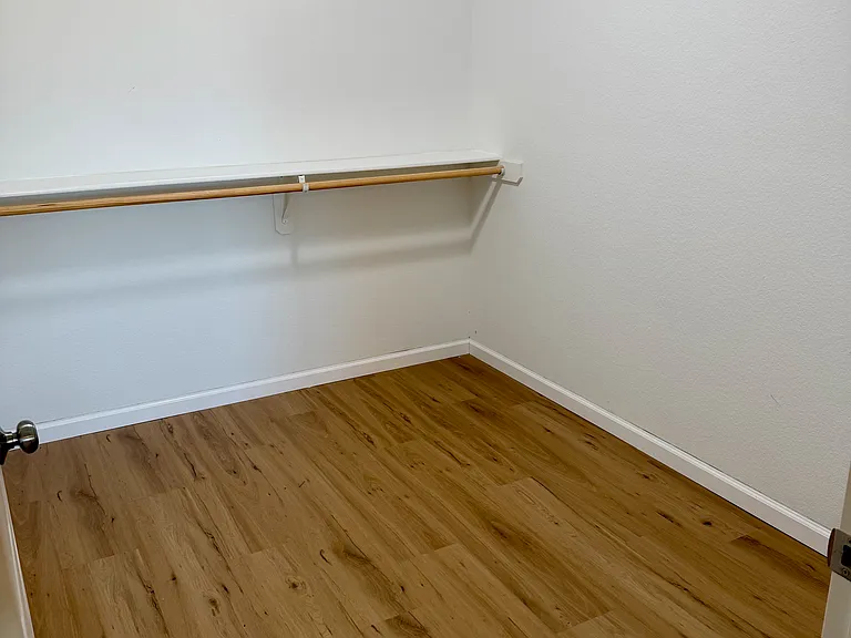 2815 Powell Ct #2 — Photo 4