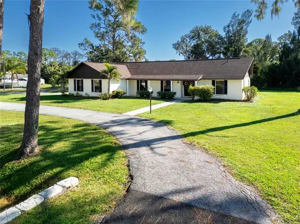 602 10th St SW, Ruskin, FL 33570