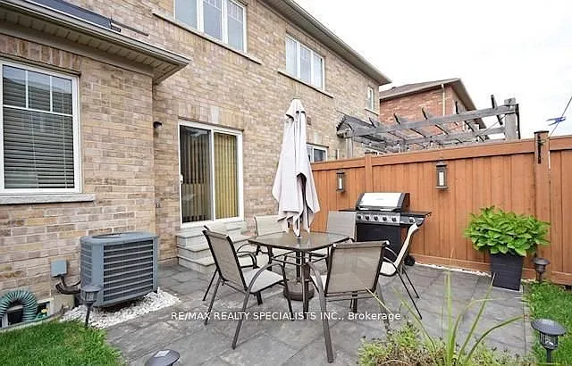 1307 Brandon Ter — Photo 13