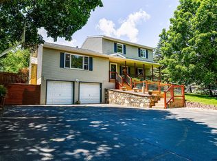 40 Baker Dr, Gansevoort, NY 12831
