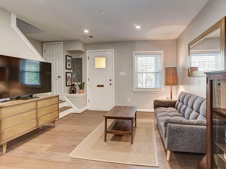 1169 Summit St NE — Photo 17