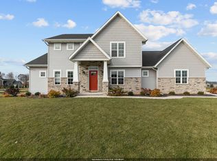 N8861 Noe Rd, Menasha, WI 54952