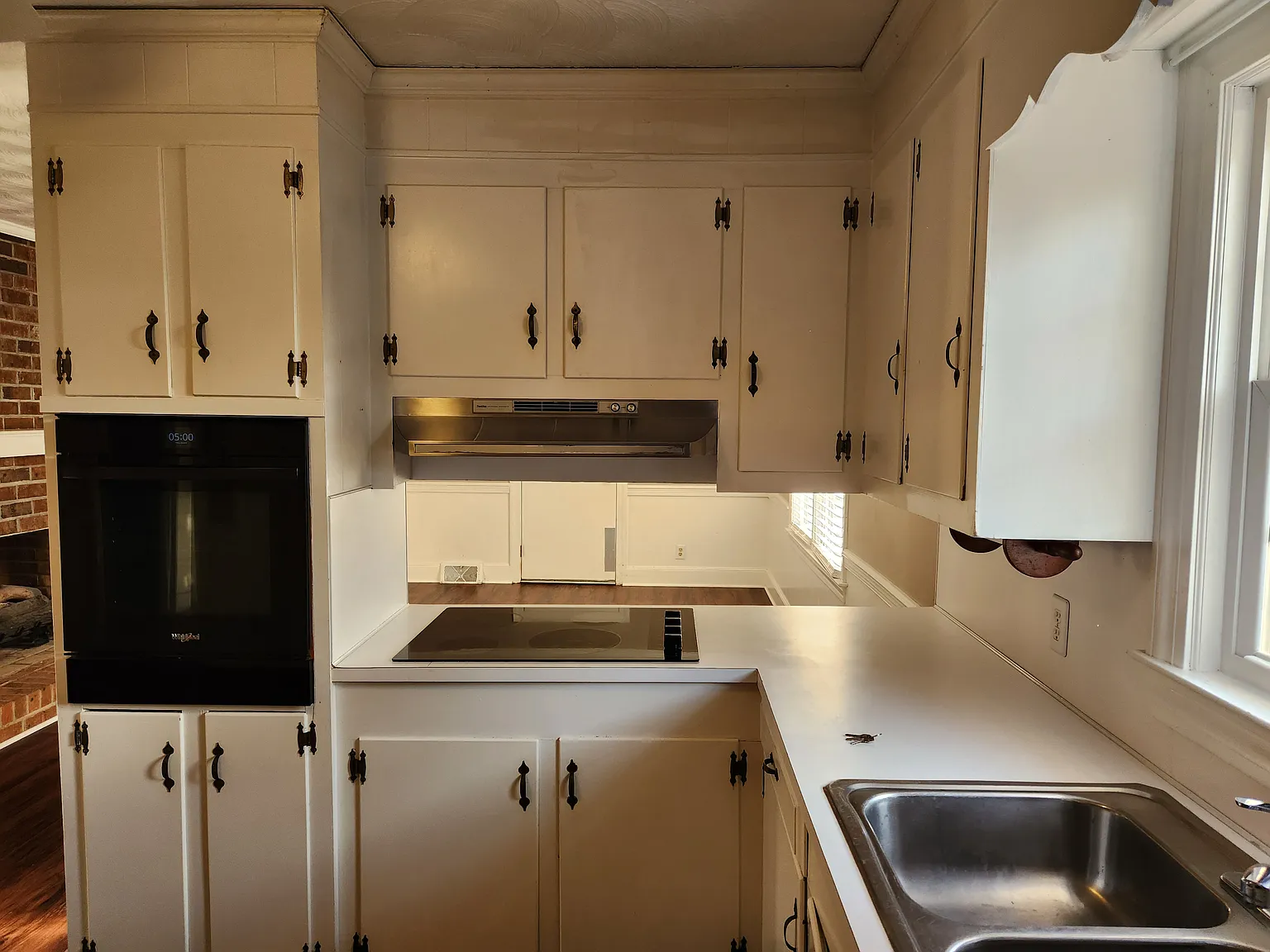 204 Adams Blvd — Photo 3
