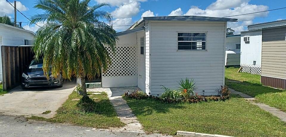 1st image of 9 Collier Ave