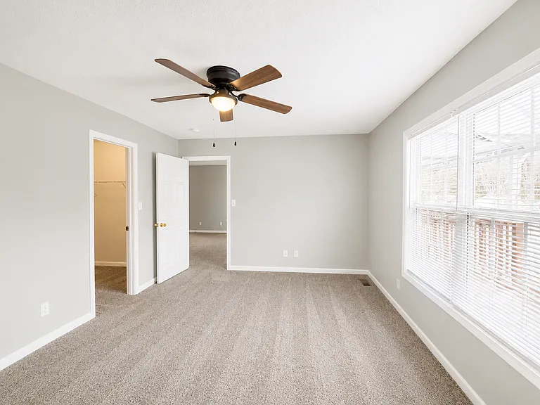 635 Ashley Oaks Dr — Photo 13
