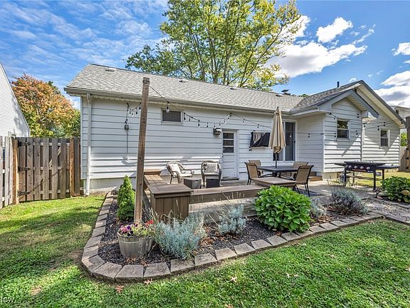 4th image of 4138 Buckeye Ave