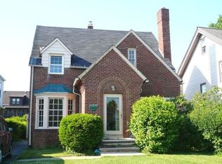 13625 Cedar Rd, University Heights, OH 44118