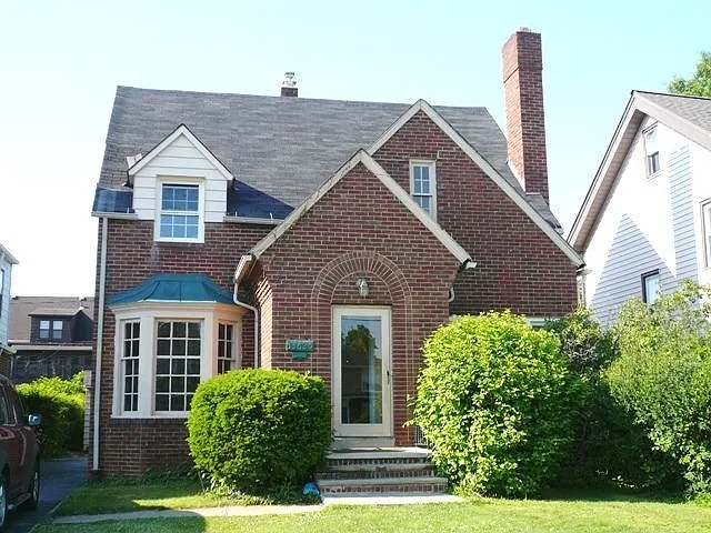 13625 Cedar Rd photo 1