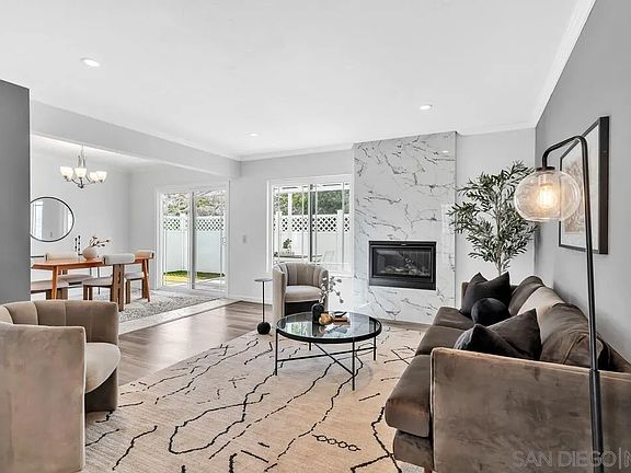 3rd image of 9885 Aldergrove Ln