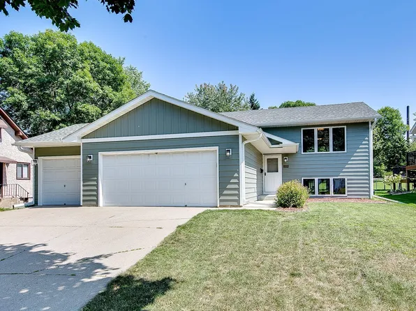 1026 Macarthur Ave, West Saint Paul, MN 55118