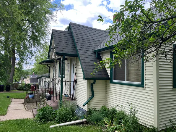 7514 N Oak St, Wonder Lake, IL 60097