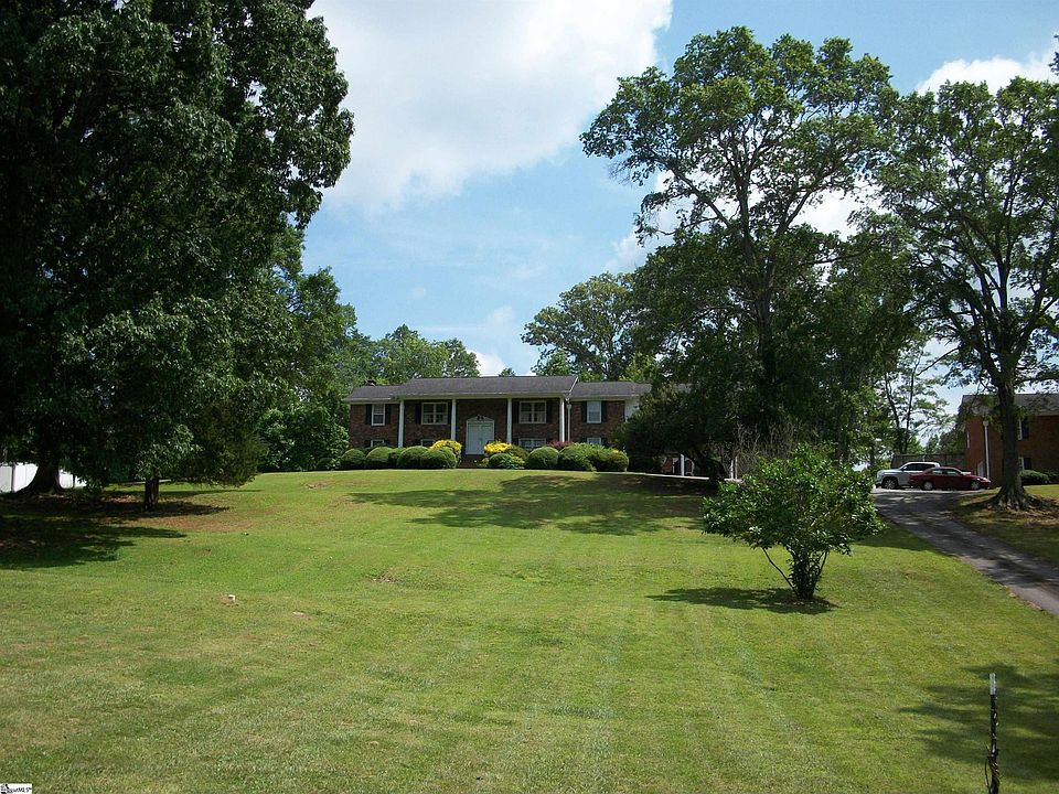 2nd image of 423 Westcliffe Way