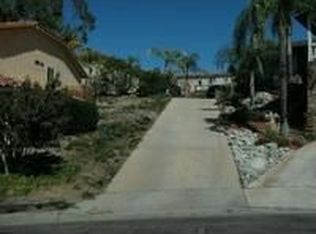 29606 Longhorn Dr, Canyon Lake, CA 92587