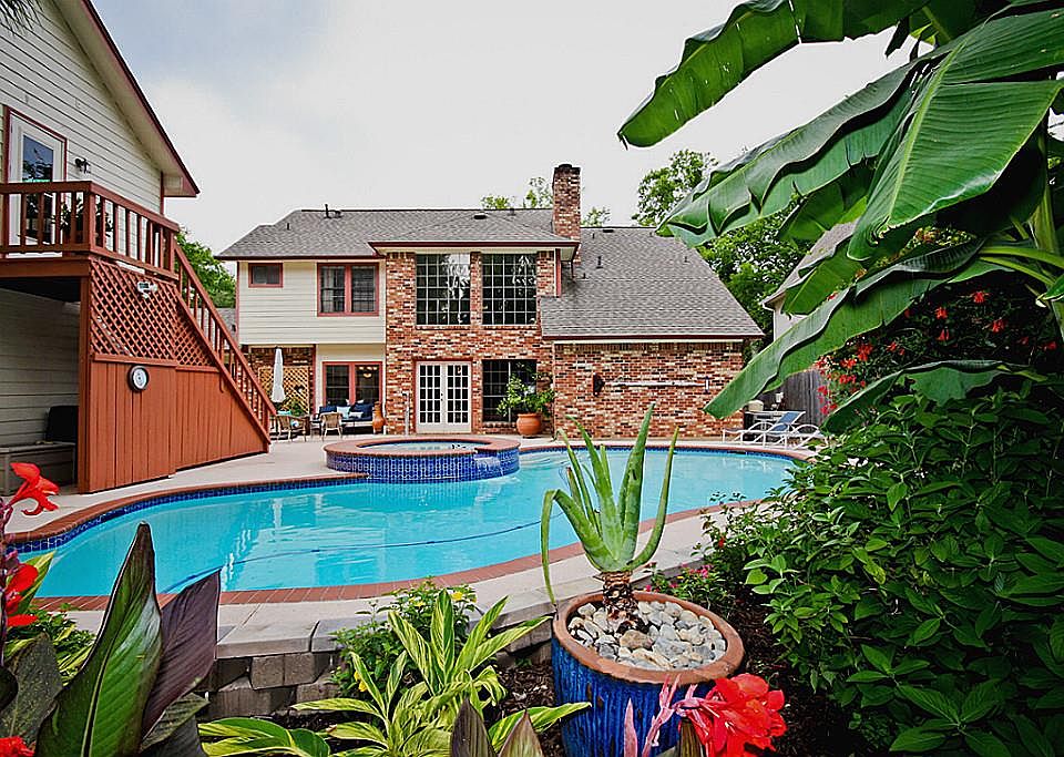 1st image of 2206 Mossy Glen Ct