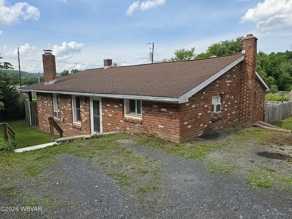 1st image of 210 E Keller St