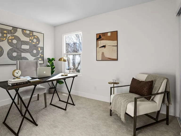 922 Park View St — Photo 7