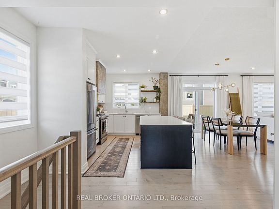 4th image of 358 Lamarche Ave