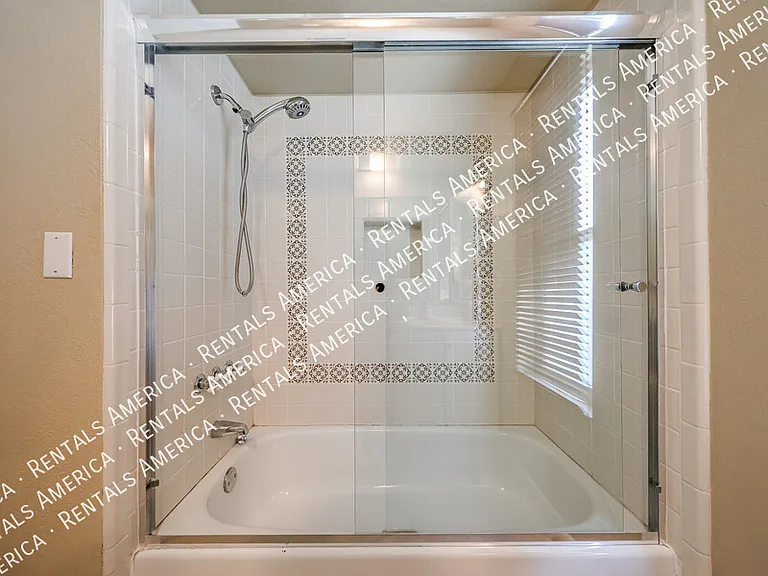 4809 E Euclid Ave #1 — Photo 20
