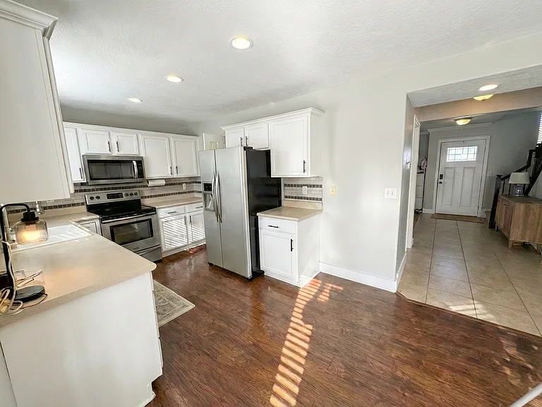 3225 W Davencourt Cir — Photo 3