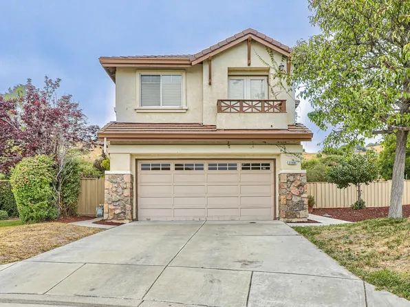 27400 Bavella Way, Salinas, CA 93908