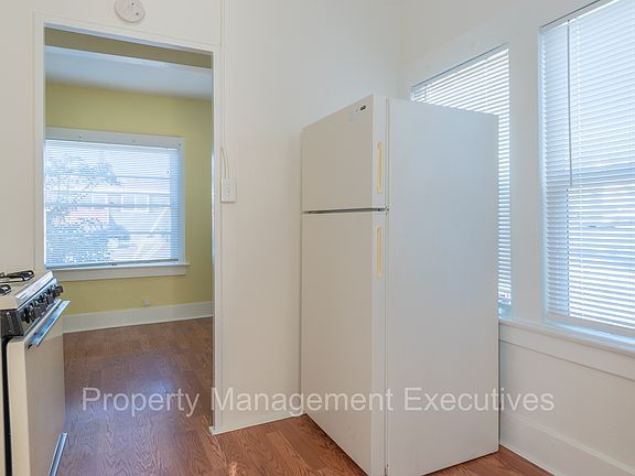 5th image of 3796 Swift Ave #0