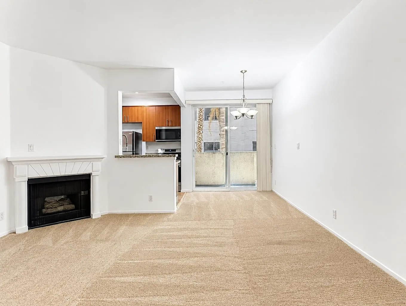 Studio, 537 sqft, $1,895 — Photo 2