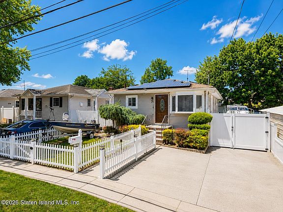 4th image of 407 Stoneham St