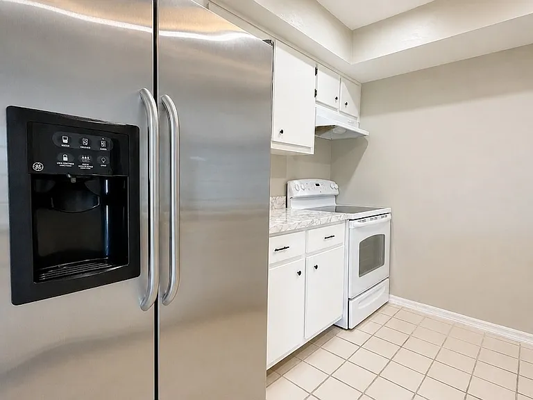 3603 SE 9th Pl — Photo 5