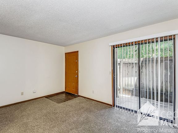 5th image of 739 N Sheridan Ave #207