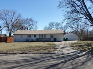 18 102nd Ave NW, Coon Rapids, MN 55448