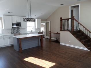 251 N Schiller St, Palatine, IL 60067