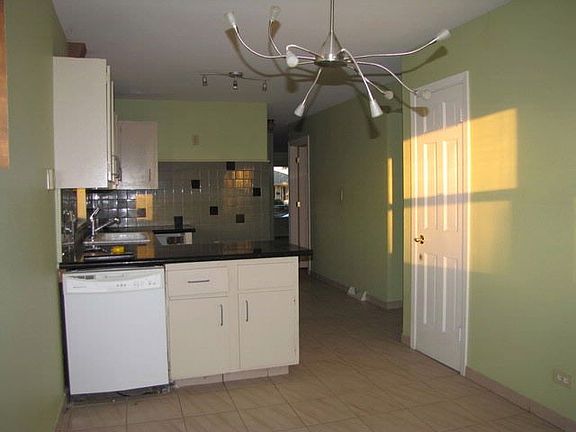 5th image of 3790 Emerson St