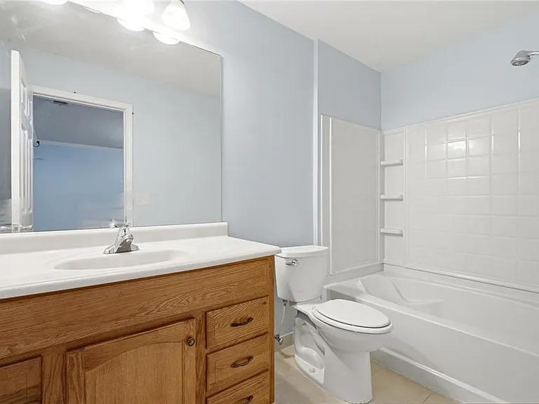 2922 Ashlyn Pointe Dr — Photo 19