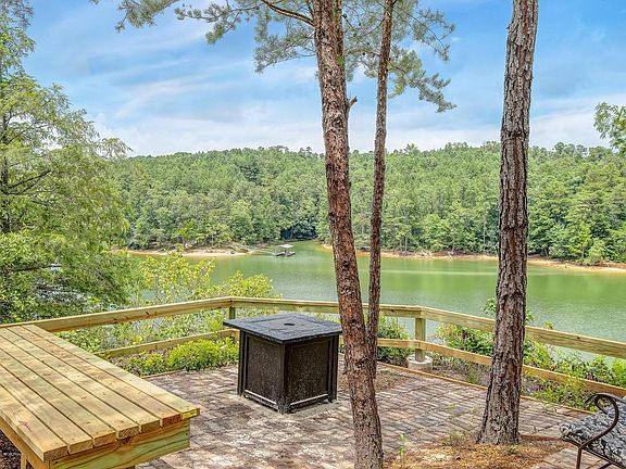 Image 3: Firepit Area