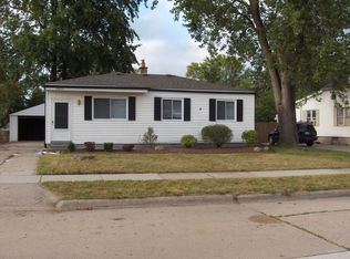 13832 Couwlier Ave, Warren, MI